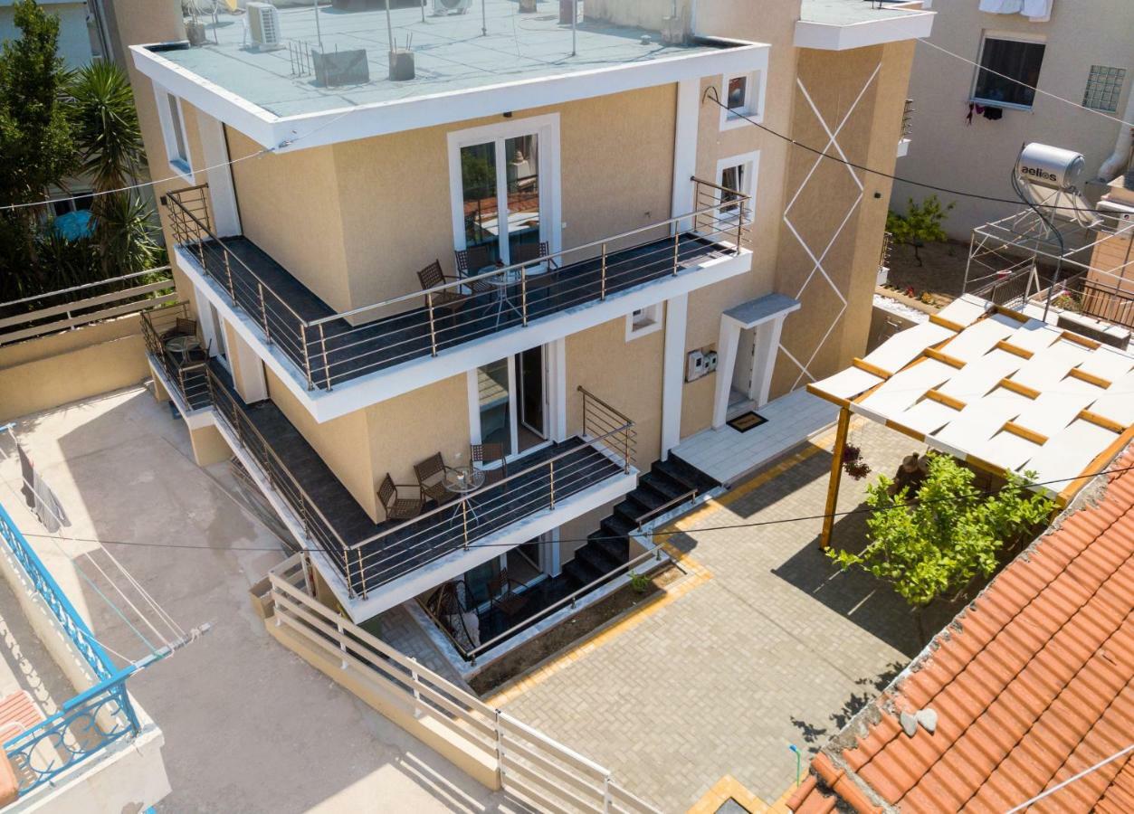 Studios & Apartments Elisabeta 利迈纳里亚 外观 照片