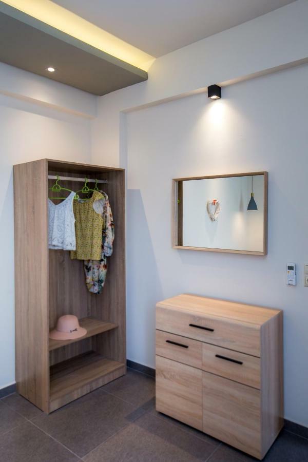 Studios & Apartments Elisabeta 利迈纳里亚 外观 照片