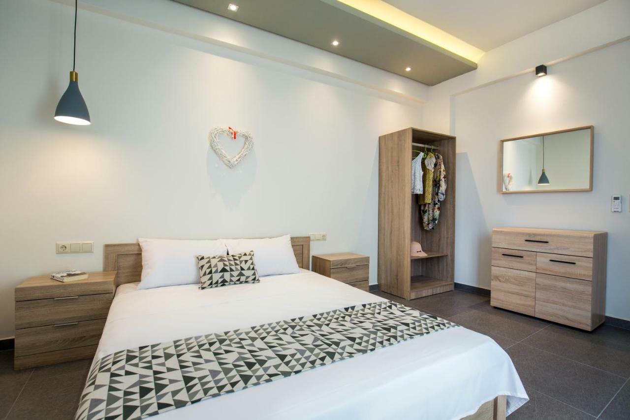 Studios & Apartments Elisabeta 利迈纳里亚 外观 照片