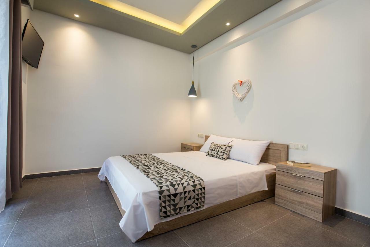 Studios & Apartments Elisabeta 利迈纳里亚 外观 照片